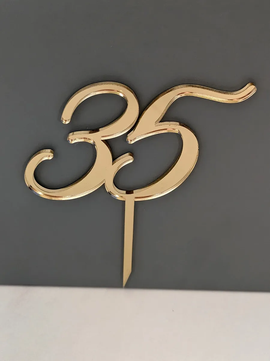 Топпер на торт цифра 35 золотой